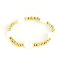 Cargar imagen en el visor de la galería, Pearls &amp; Gold Bracelet
