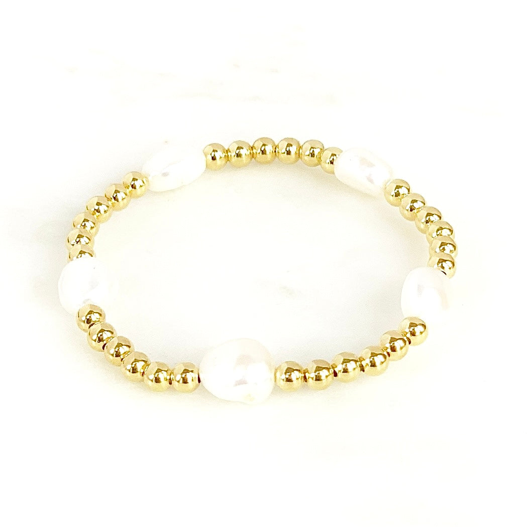 Pearls & Gold Bracelet