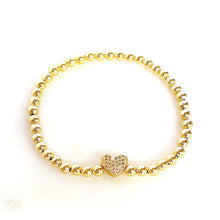 Lade das Bild in den Galerie-Viewer, Love Above All Heart Bracelet
